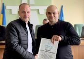 Леонід Ніколаєнко відзначив кращих працівників дорожньої галузі Леонід Ніколаєнко відзначив кращих працівників дорожньої галузі
