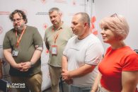 Кобзар домовляється із Червоним Хрестом про нові укриття та енергетичну підтримку для Сумської громади Кобзар домовляється із Червоним Хрестом про нові укриття та енергетичну підтримку для Сумської громади